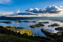 depest lake bunyonyi